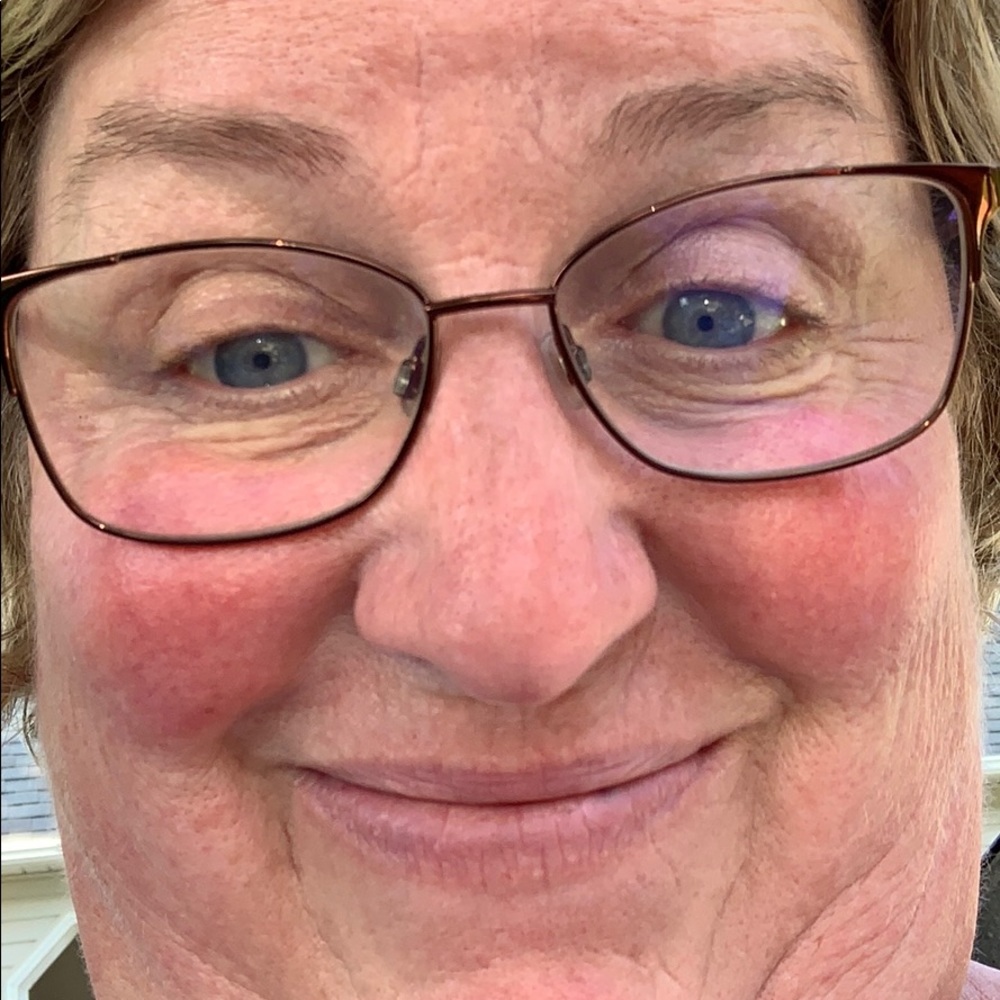 Meet your Posher, Melissa